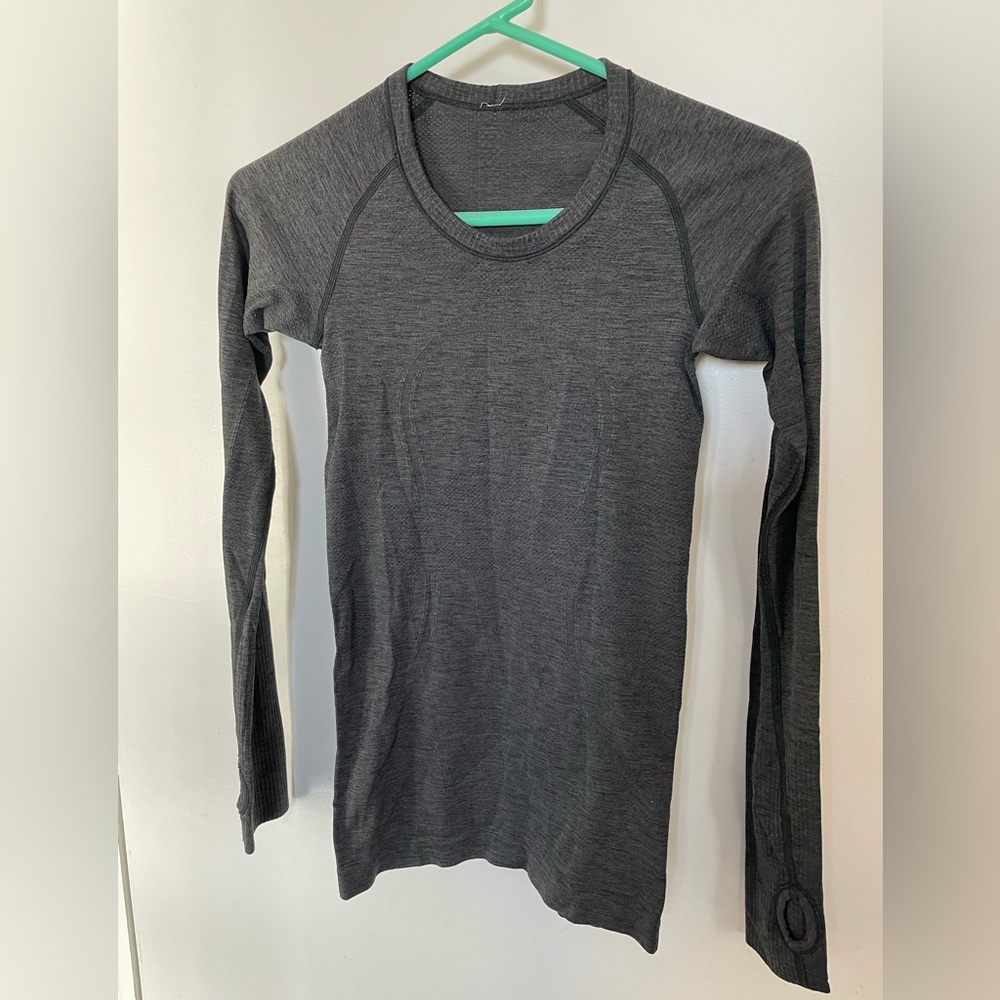 Lululemon swiftly tech long sleeve